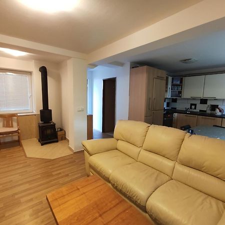 Apartman Hulin, Chrastany - Bily Buitenkant foto