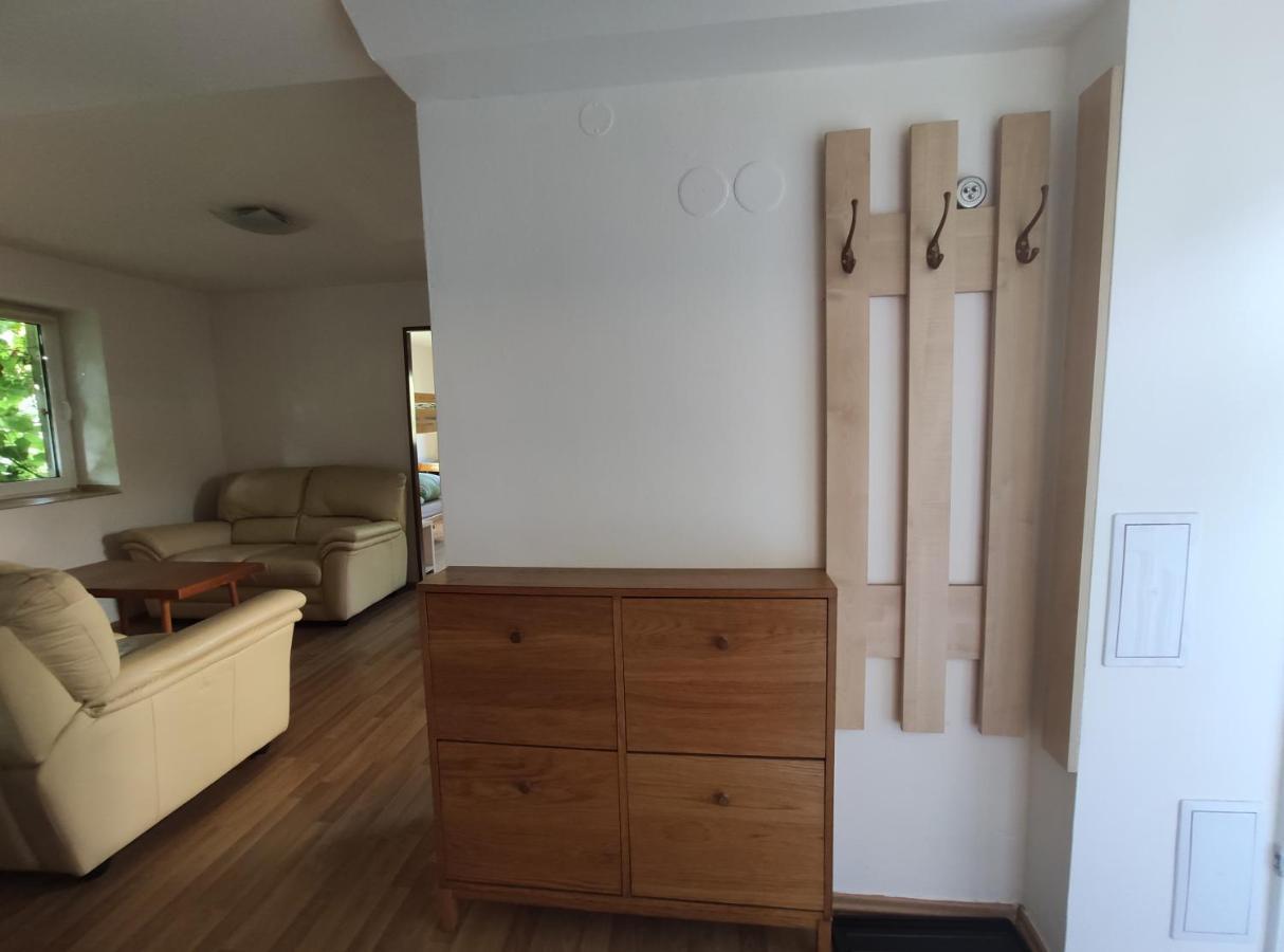 Apartman Hulin, Chrastany - Bily Buitenkant foto