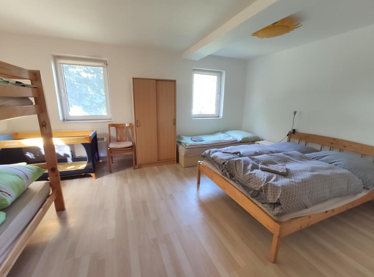 Apartman Hulin, Chrastany - Bily Buitenkant foto